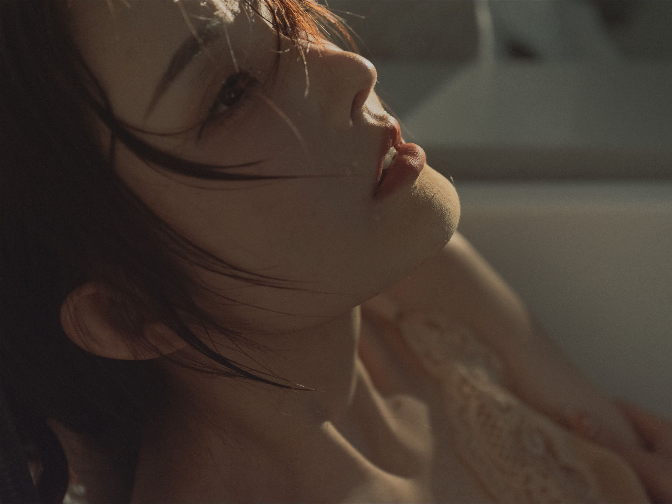 YITUYU艺图语 2025.01.15 转身离别 文文子